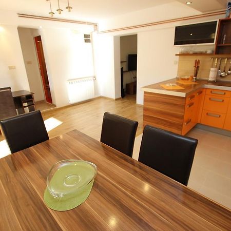 Apartment Milica Petrovac Екстер'єр фото