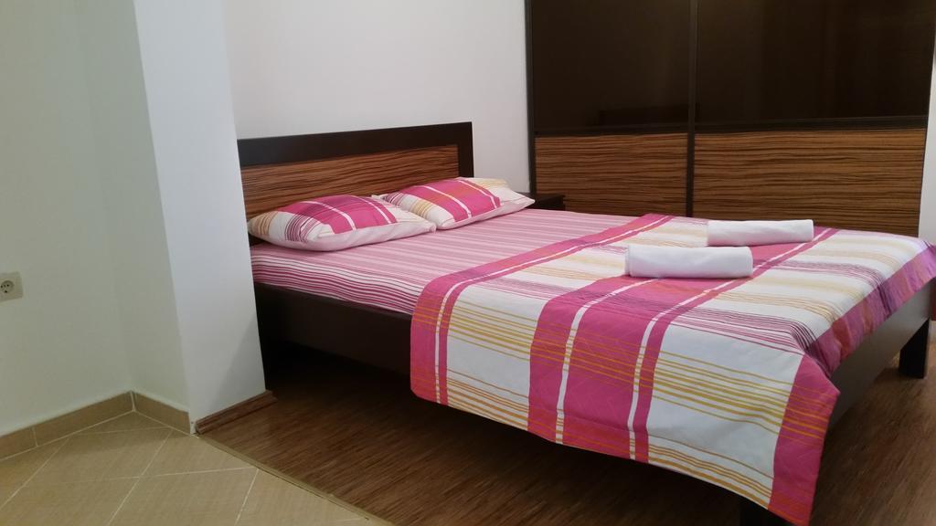Apartment Milica Petrovac Екстер'єр фото