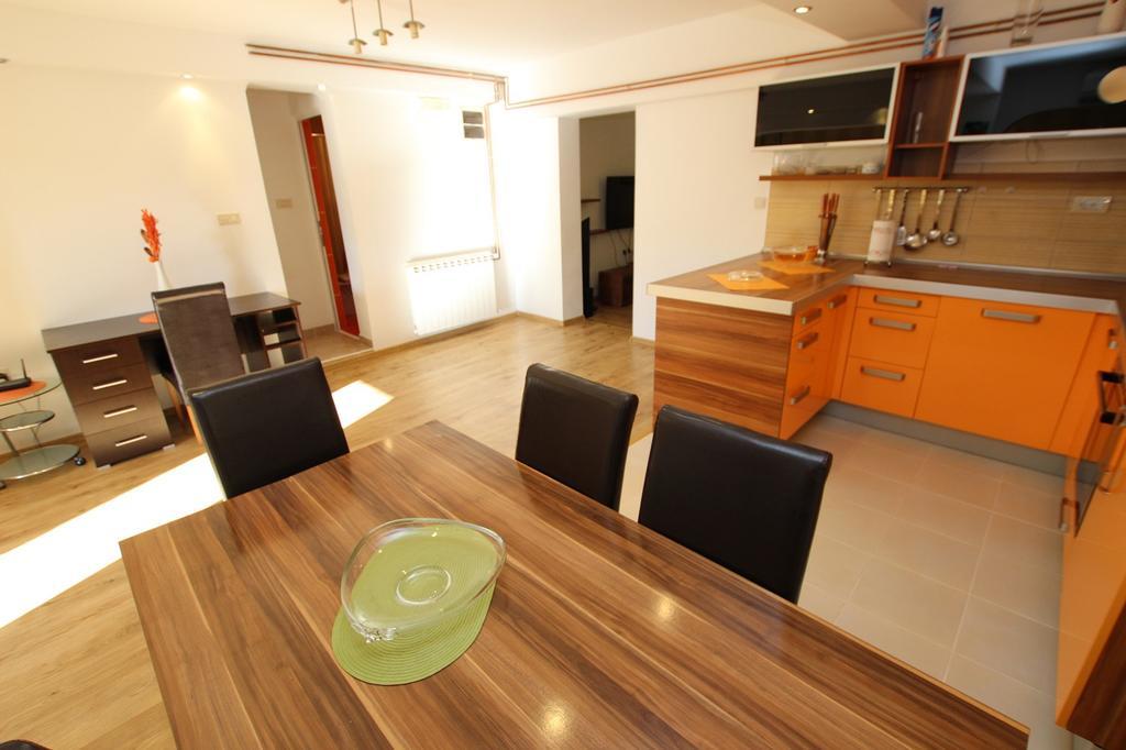 Apartment Milica Petrovac Екстер'єр фото