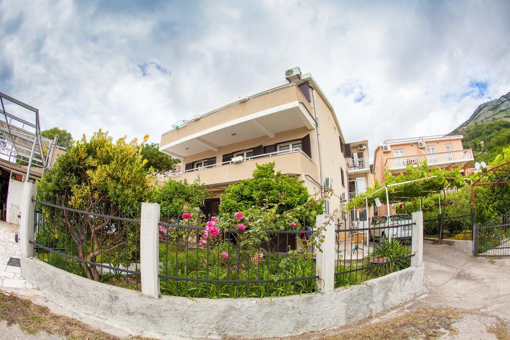 Apartment Milica Petrovac Екстер'єр фото